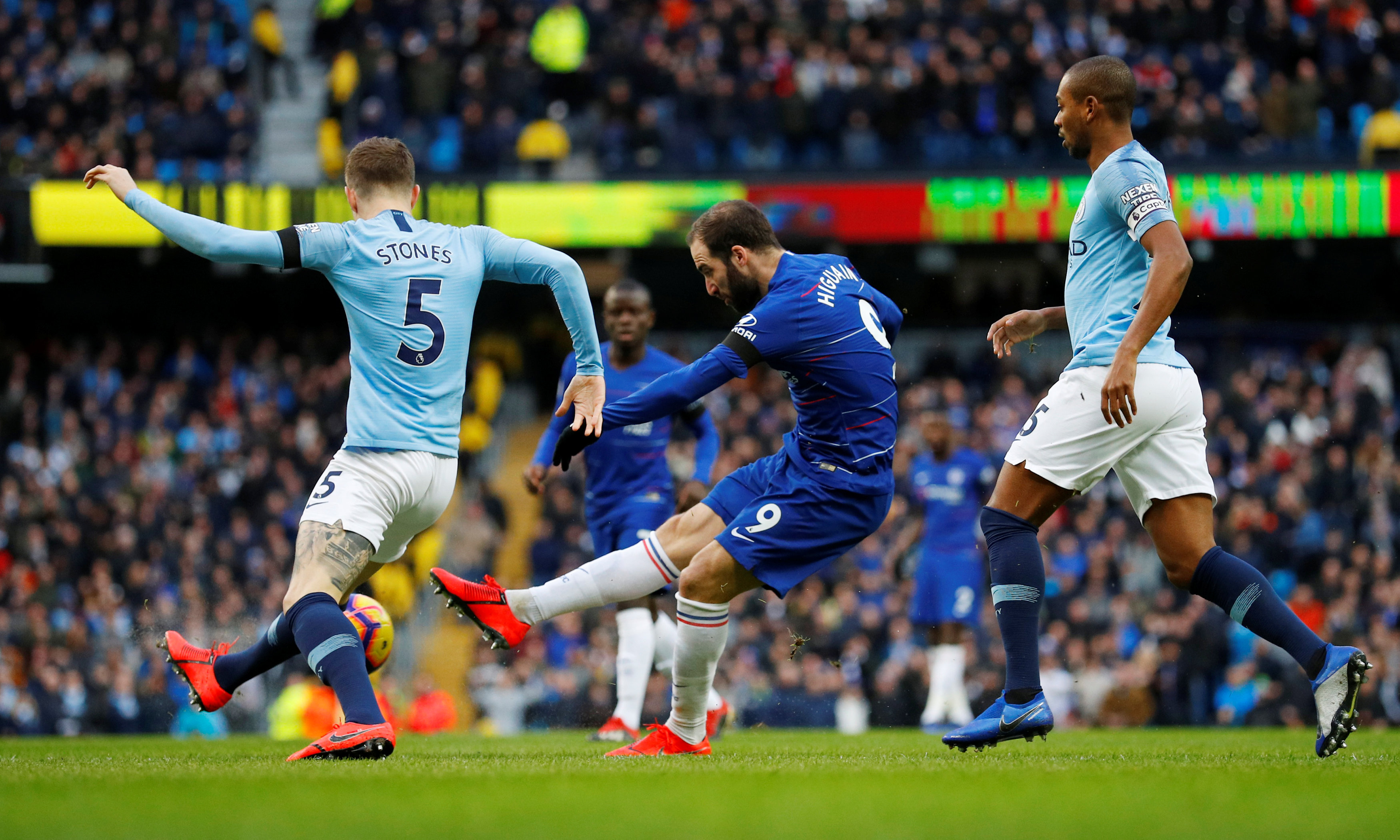 佩杜拉：尽管埃文-弗格森迎来转折，但加斯佩里尼想要新中锋（佩杜拉：尽管埃文-弗格森状态回暖，加斯佩里尼仍希望引进新中锋）