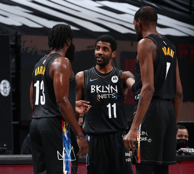 可圈可点！杨曦皓4中4拿到8分4板4帽 正负值+11（表现亮眼！杨曦皓4投全中砍下8分4篮板4盖帽，正负值+11）