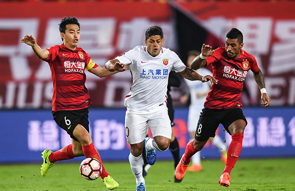 记者：佛罗伦萨深陷降级区，拉涅利明确拒绝回归担任救火教练（记者：佛罗伦萨陷入保级泥潭，拉涅利果断拒绝回锅救火）