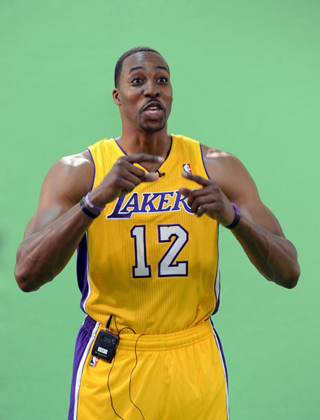 萨拉赫落选！利物浦仅19人出征欧冠 纯血边锋只剩1人（萨拉赫未入选！利物浦欧冠仅19人随队 纯血边锋仅余一人）