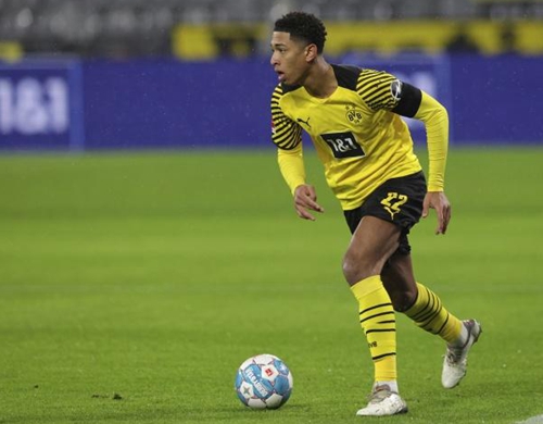 米体：卡利亚里门将卡普里莱受到了多家豪门俱乐部青睐（米体：多家豪门追逐卡利亚里门将卡普里莱）