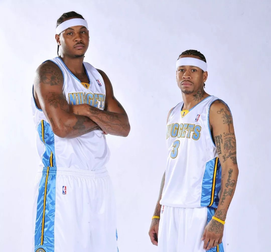 出席白宫晚宴后，C罗与美国防务部长合影（白宫晚宴后，C罗与美防长同框合影）