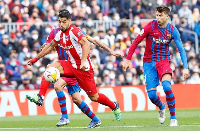 镜报：英超俱乐部密切关注维尼修斯，曼联利物浦都曾对他有意（镜报：英超多队盯上维尼修斯，曼联与利物浦曾表达兴趣）