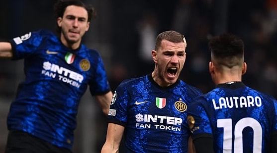 拉什福德近3场欧冠斩4球，而此前12场欧冠一球未进（拉什福德欧冠近3战轰入4球，此前12场颗粒无收）