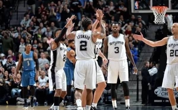 奥格斯堡2-0勒沃库森，吉安努利斯传射，药厂三中门框（奥格斯堡2比0击退勒沃库森：吉安努利斯传射建功，药厂三次中框）