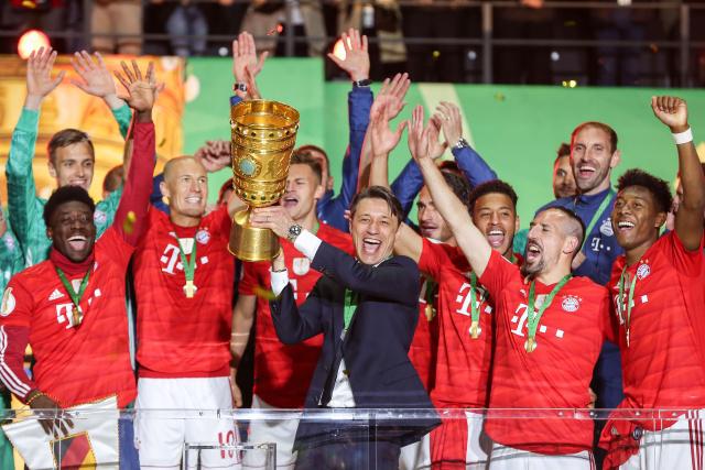 温馨！安东尼晒与孩子共度圣诞照片：圣诞快乐（暖心！安东尼晒与子女同庆圣诞合影，送上节日祝福）