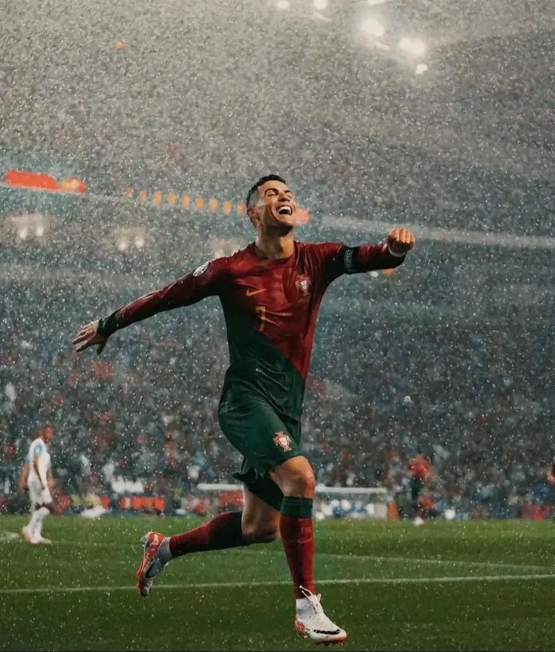 世欧预战报：泽林斯基传射，莱万破门，波兰3-2客胜马耳他（世欧预：泽林斯基传射、莱万建功，波兰客场3-2险胜马耳他）