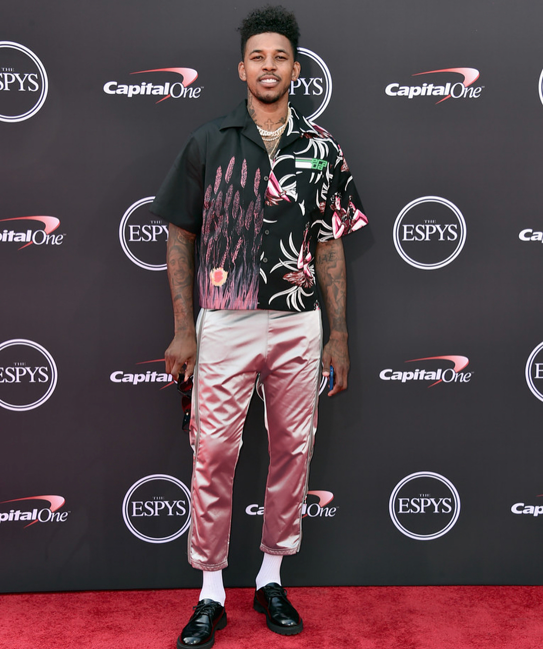 好姐们！李月汝佩奇Unrivaled联赛相遇 互相搞怪展示肌肉（李月汝与佩奇在Unrivaled联赛重逢，姐妹搞怪互秀肌肉）