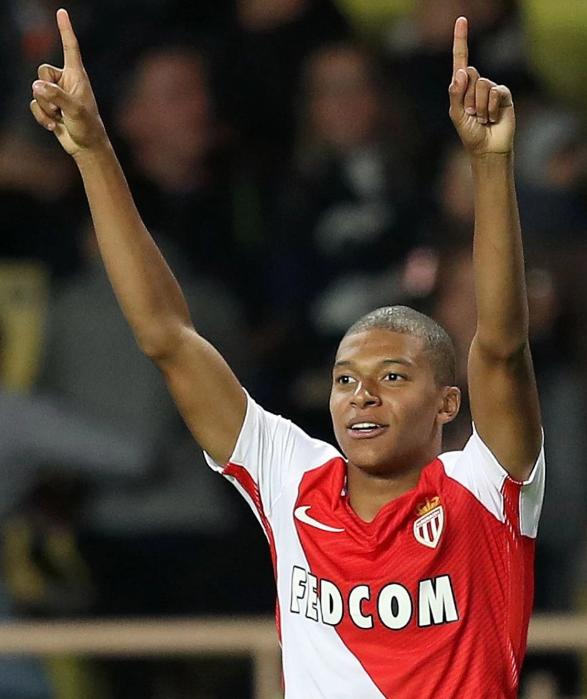 特德斯科：德布劳内能发现其他人发现不了的空当，并传出好球（特德斯科：德布劳内善于洞察他人难见的空当，送出精妙传球）