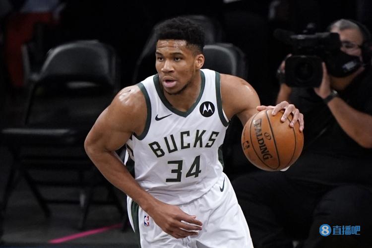 NBA半场：祖巴茨14分，快船54-51领先火箭（NBA半场战况：祖巴茨砍下14分，快船以54-51暂时领先火箭）