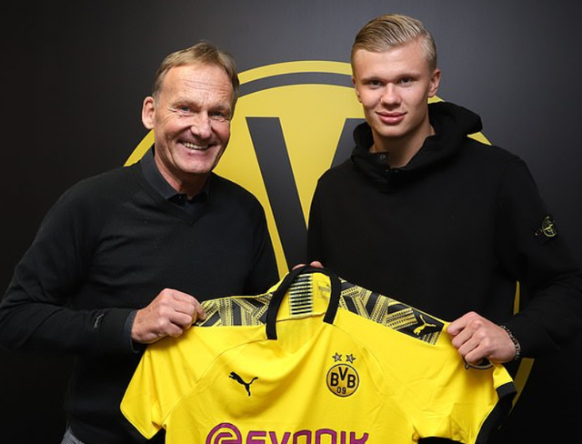 斯基拉：热刺对帕利尼亚的表现满意，他们准备与拜仁展开谈判（斯基拉：热刺对帕利尼亚表现满意，拟与拜仁开启商谈）