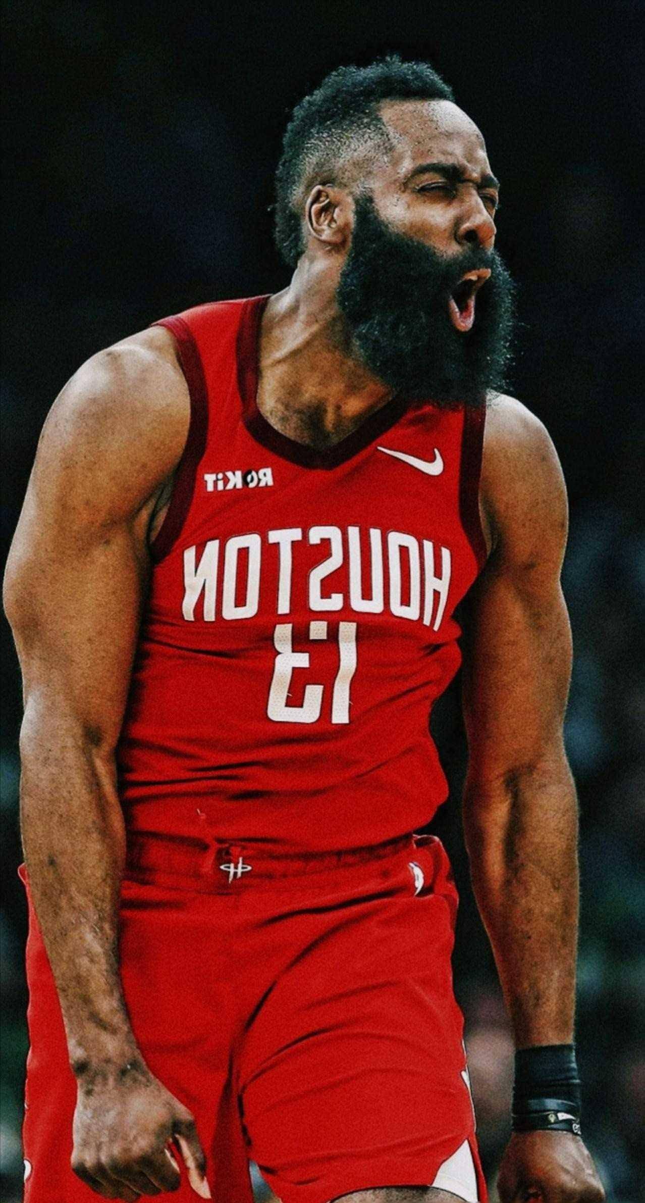 名记：字母最近向队友强调专注篮球的重要性，别被外界声音干扰（名记：字母哥近日提醒队友把心思放在篮球上，勿被外界杂音分心）